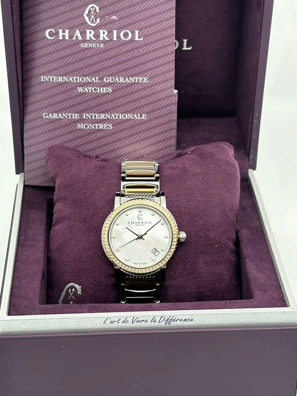 New with defects Charriol Parisii 0.40cttw Quartz Ladies Watch P33SY2D.921.001