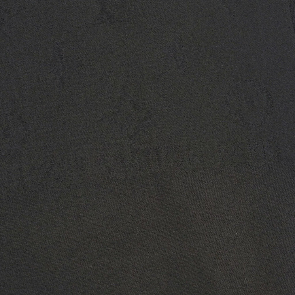 Pre-Owned Louis Vuitton   monogram scarf silk black (Like New)
