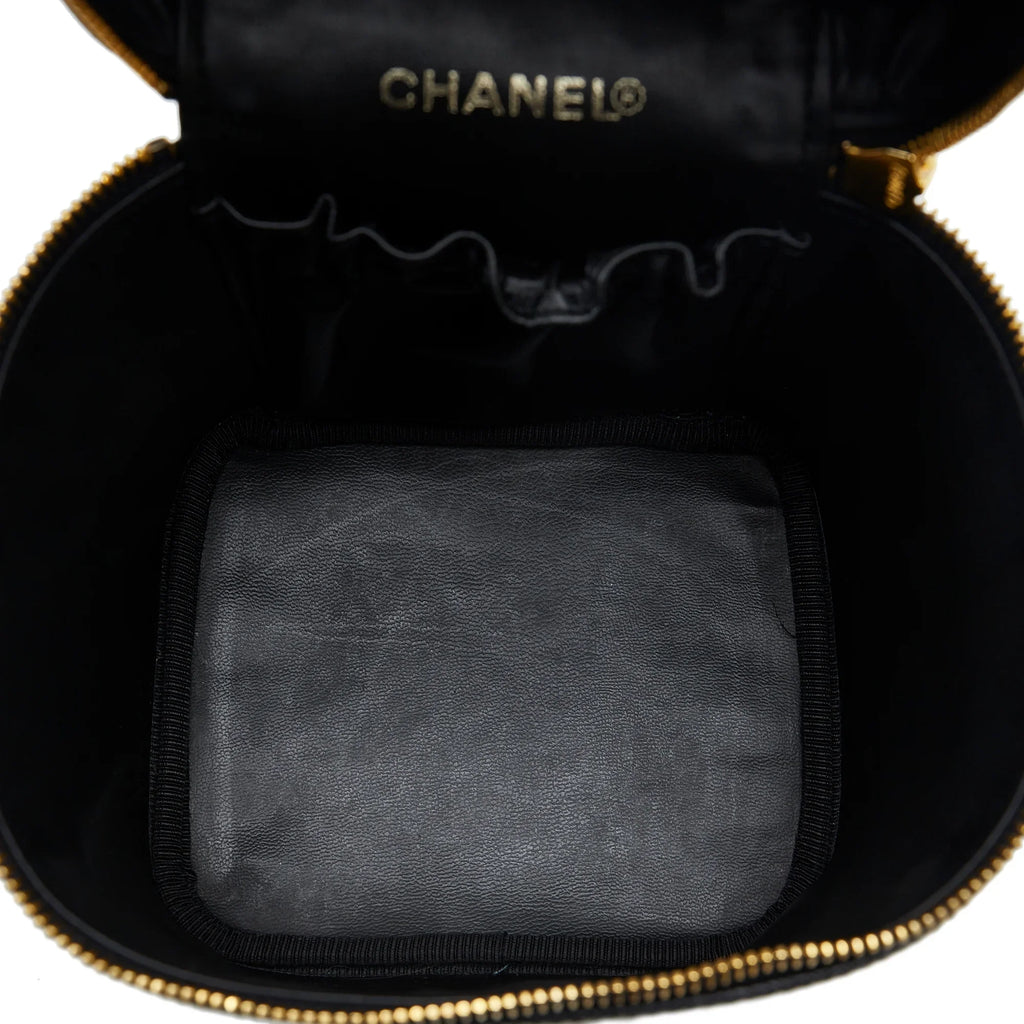 Pre-Owned Authenticated Chanel  Caviar Vanity Bag Leather Black Unisex (Good)