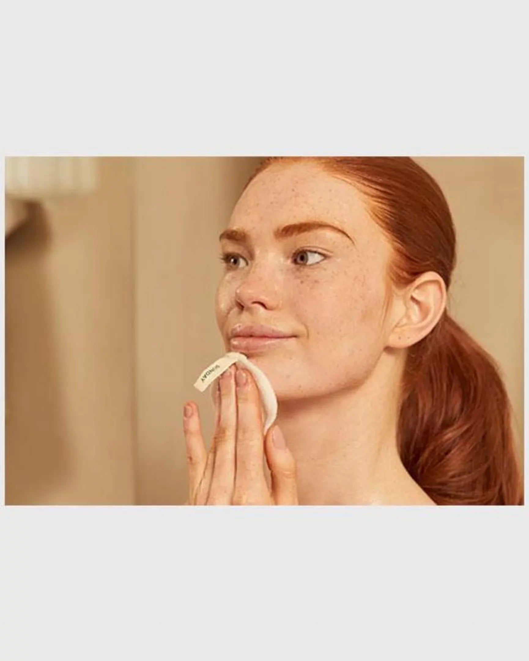 The Body Shop Aloe Vera Cream Cleanser, For Sensitive Skin, Vegan, 125Ml.