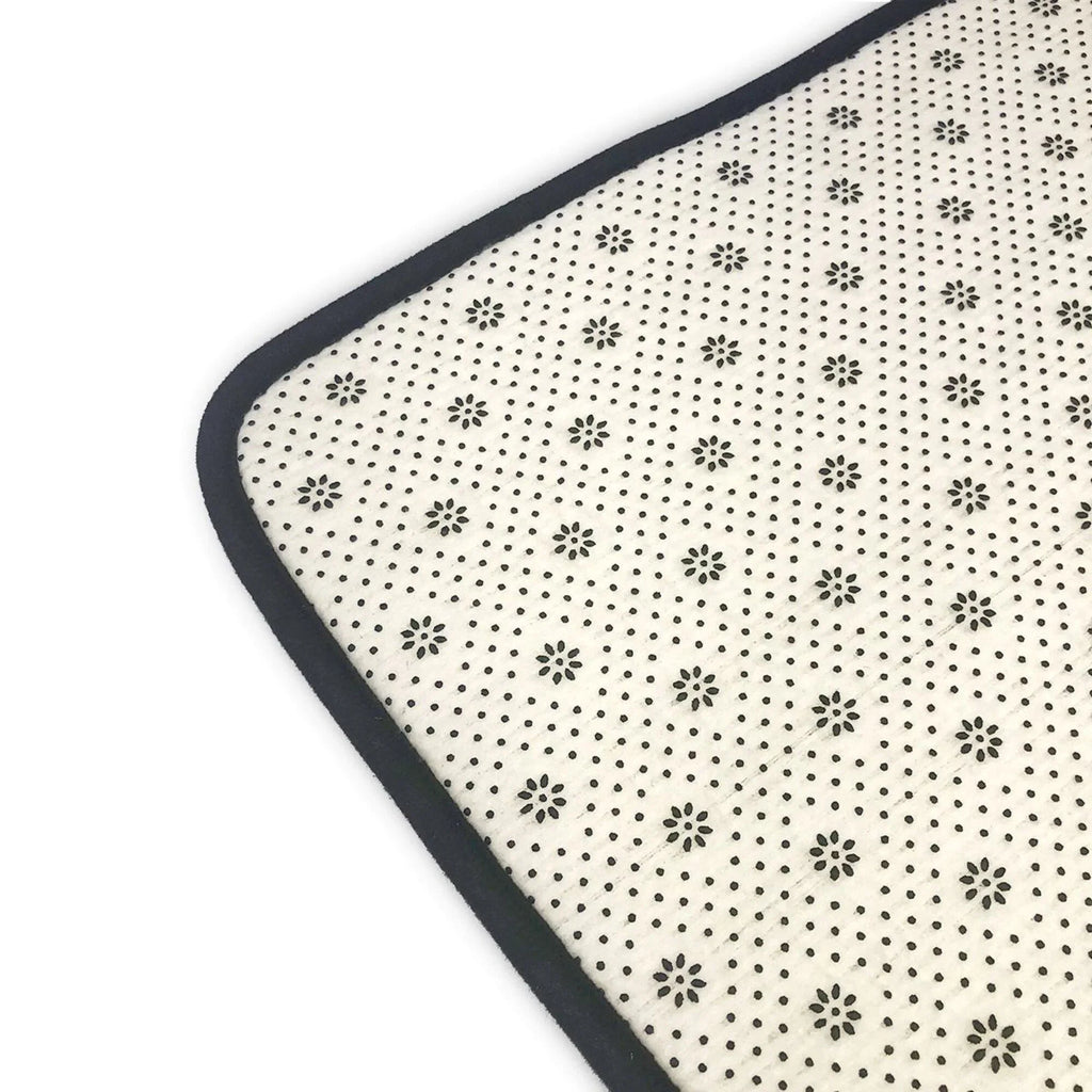Cute Rabbit Carrot Flower Area Rugs Doormat Outdoor Entrance , Facecloth Non-slip Floor Mat Rug for Living Room Kitchen Sink Area Indoor 36"x24"