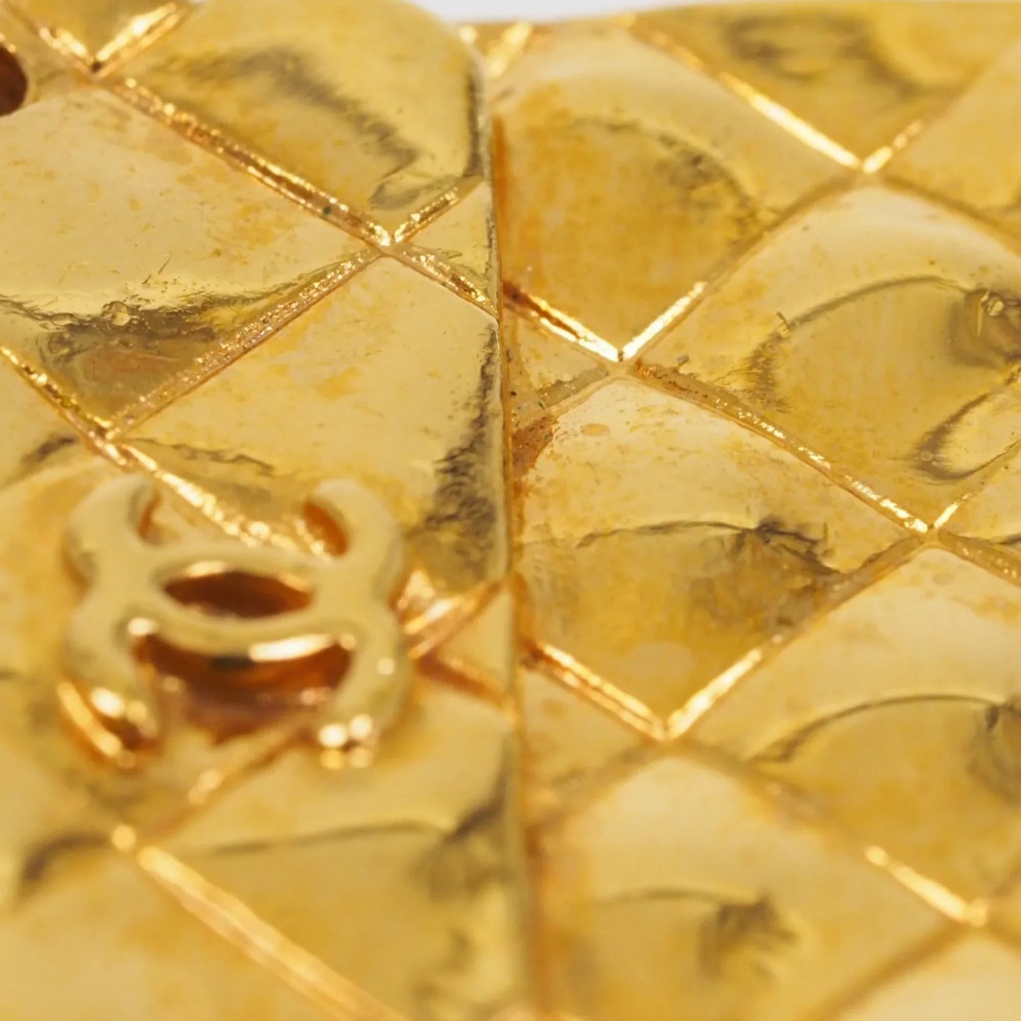 Pre-Owned Chanel Cocomark Matelasse Bag Motif Vintage Gold Plated 23 Women's Brooch (Good)