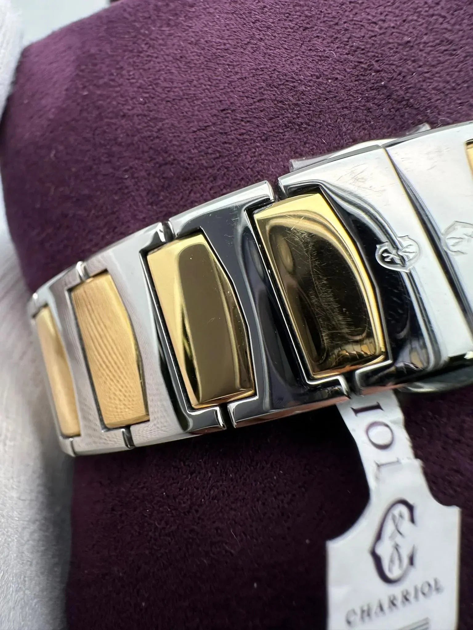 New with defects Charriol Parisii 0.40cttw Quartz Ladies Watch P33SY2D.921.001