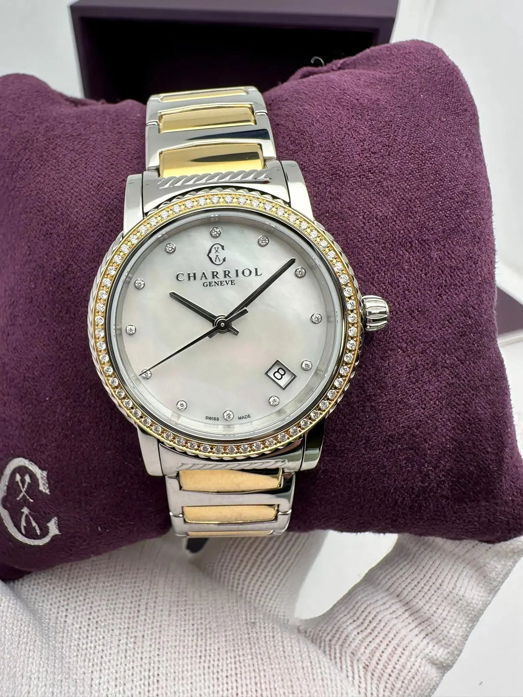 New with defects Charriol Parisii 0.40cttw Quartz Ladies Watch P33SY2D.921.001