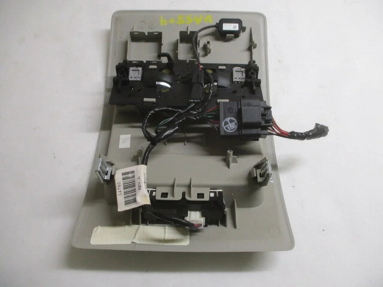Pre-Owned Chevrolet Silverado 1500 2500 Overhead Roof Console w/Lights   (Good)