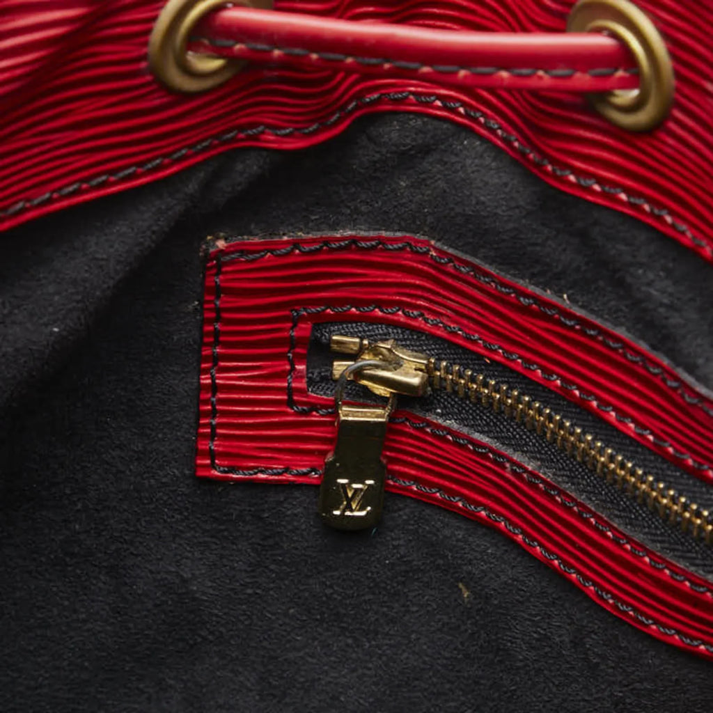 Pre-Owned Louis Vuitton Epi Petit Noe One Shoulder Bag Handbag M44107 Castilian Red Leather Ladies   (Good)