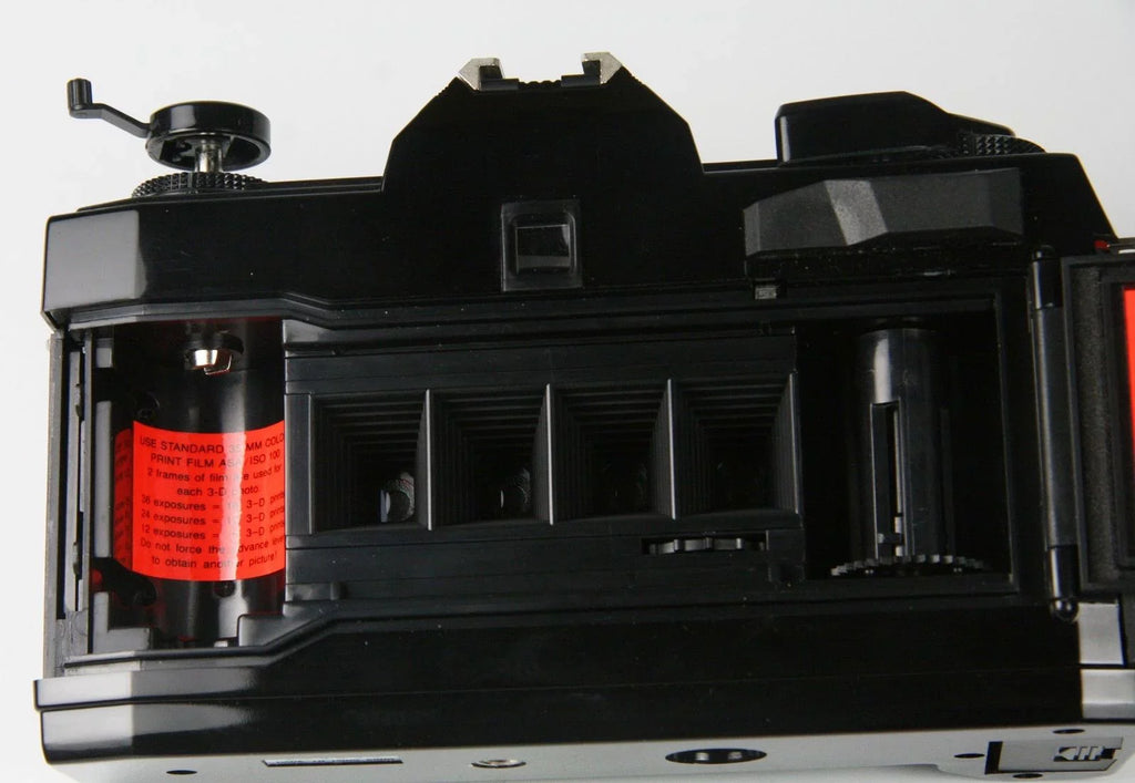 Nishika N8000 3D Stereo Camera - w/ Original Case - Animated gif - tested/functioning