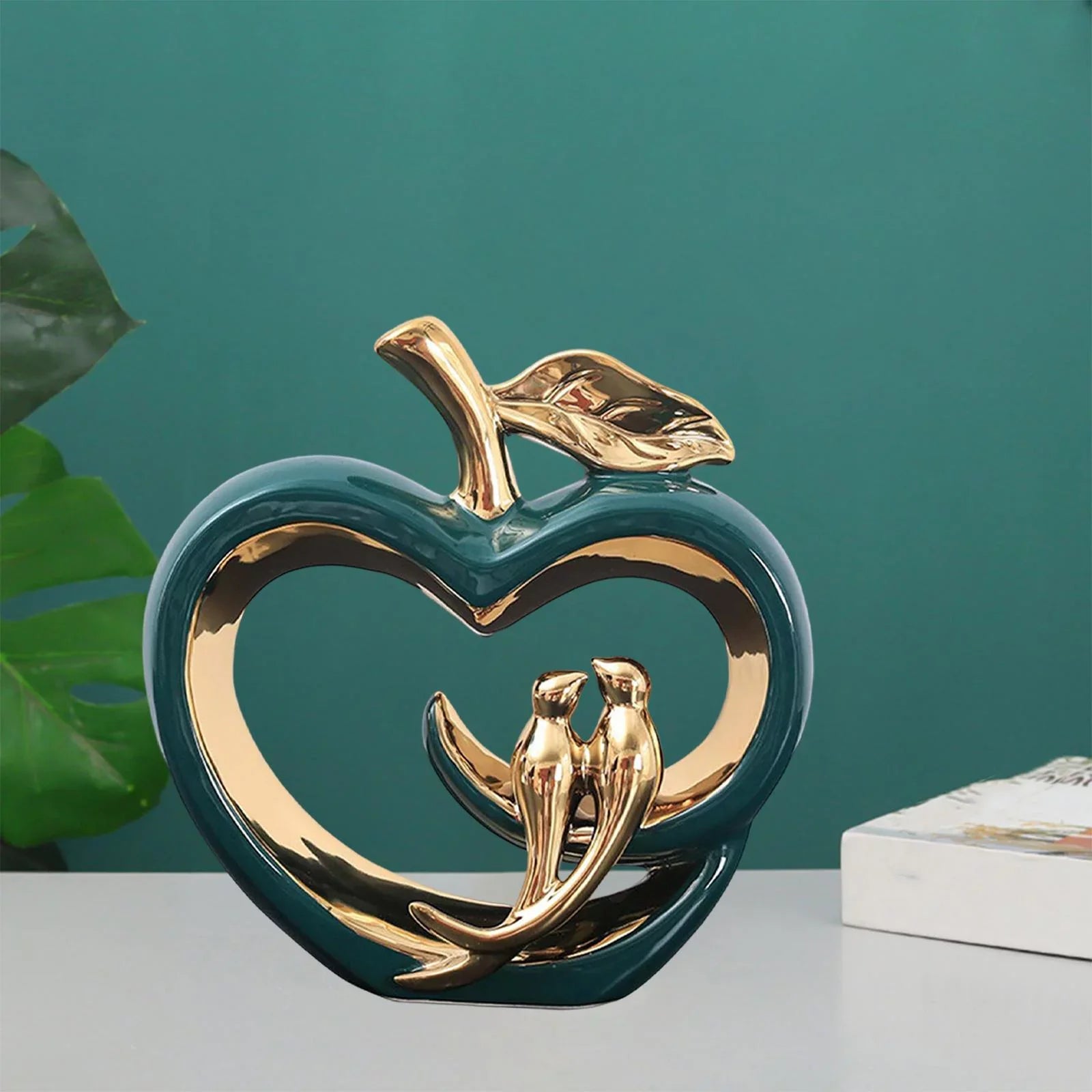 Modern Ceramic Fruit Statue Ornaments Hollow Heart Shape Sculpture, for Living Room, Fairy Garden Desktop Furnishings Gift , Green