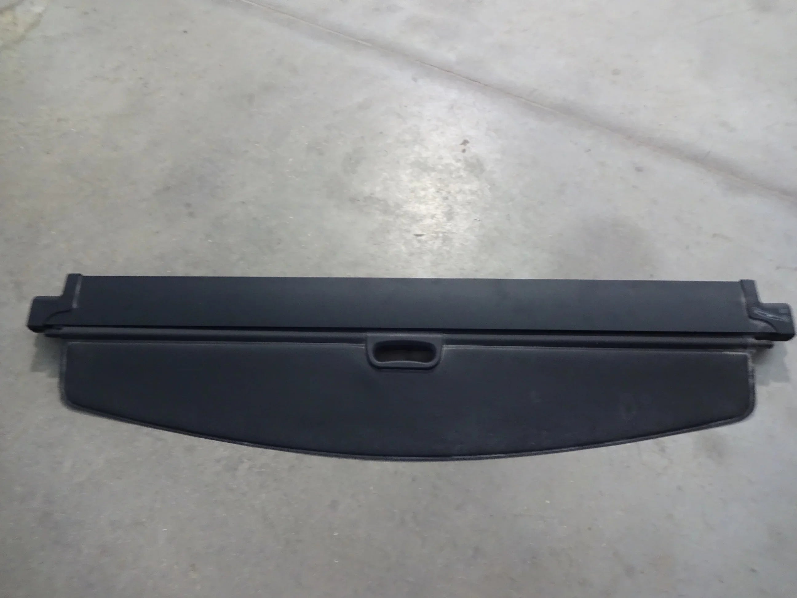 Pre-Owned 2017  X3 Rear Trunk Mounted Cargo Cover  (Good)