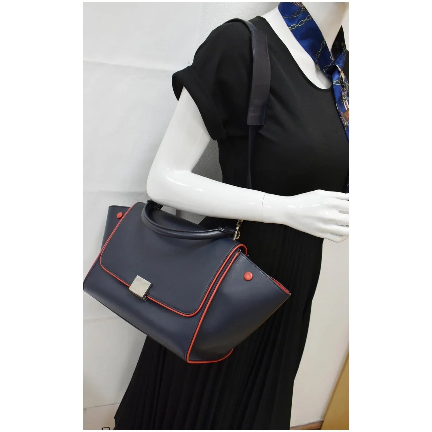 Pre-owned  Trapeze Small 2way Leather Tote Shoulder Bag Blue