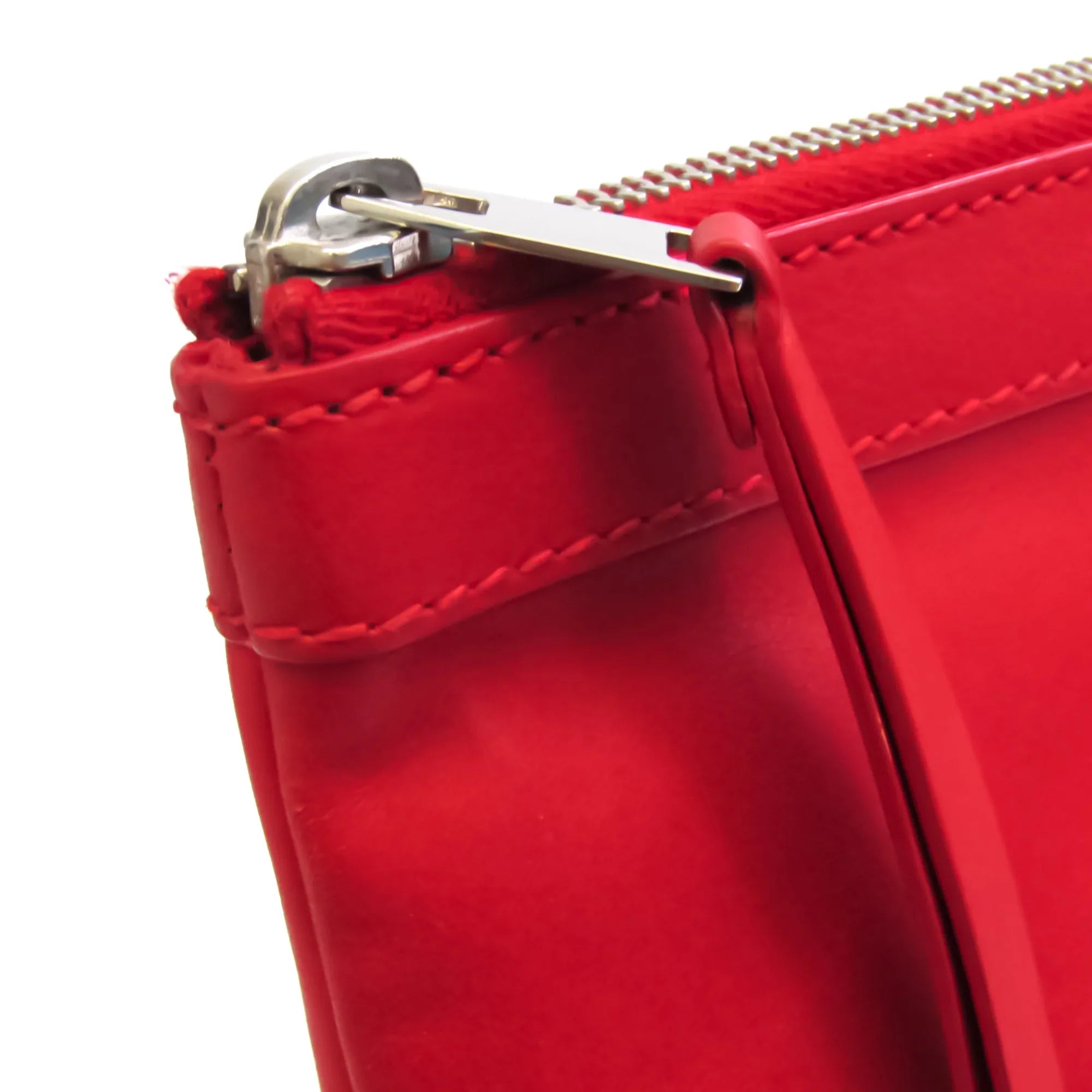Pre-Owned Balenciaga 273022 Women's Leather Clutch Bag Red Color (Good)