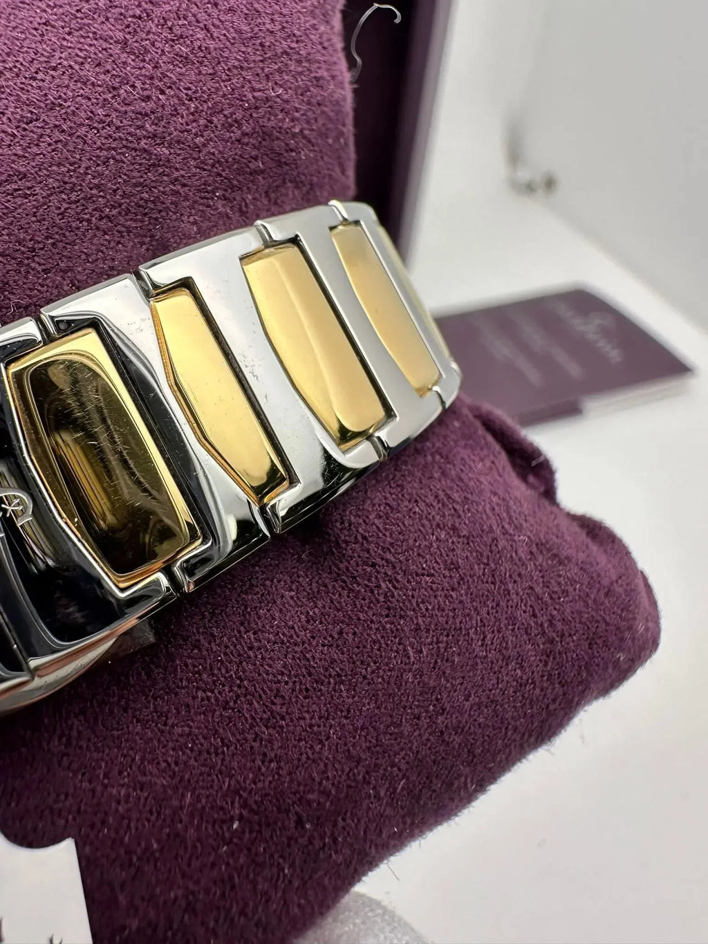 New with defects Charriol Parisii 0.40cttw Quartz Ladies Watch P33SY2D.921.001