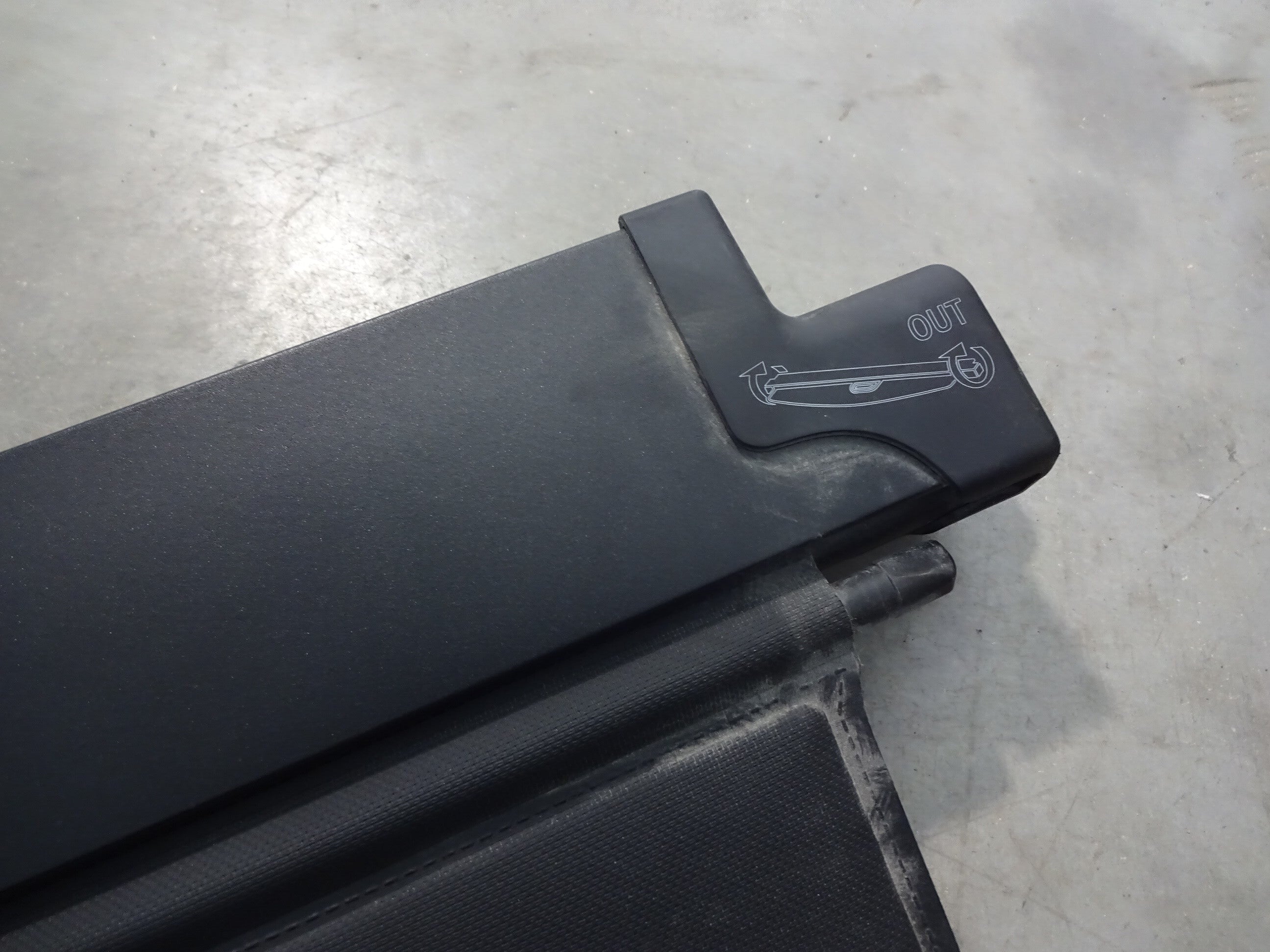 Pre-Owned 2017  X3 Rear Trunk Mounted Cargo Cover  (Good)
