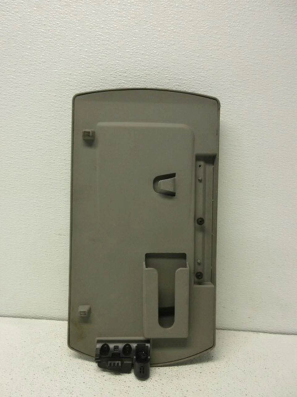 Pre-Owned 04 2004 Nissan Titan Center Console Lid   (Good)