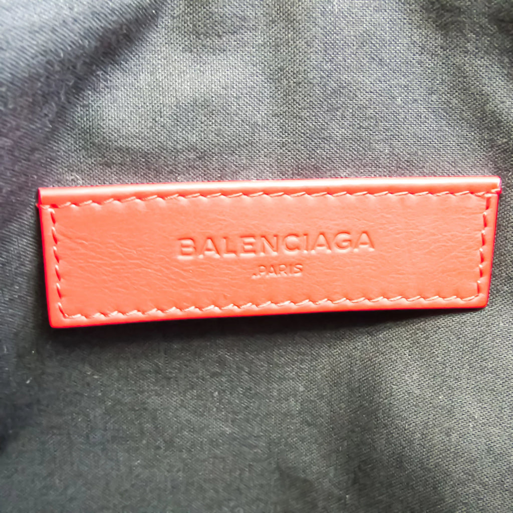 Pre-Owned Balenciaga 273022 Women's Leather Clutch Bag Red Color (Good)