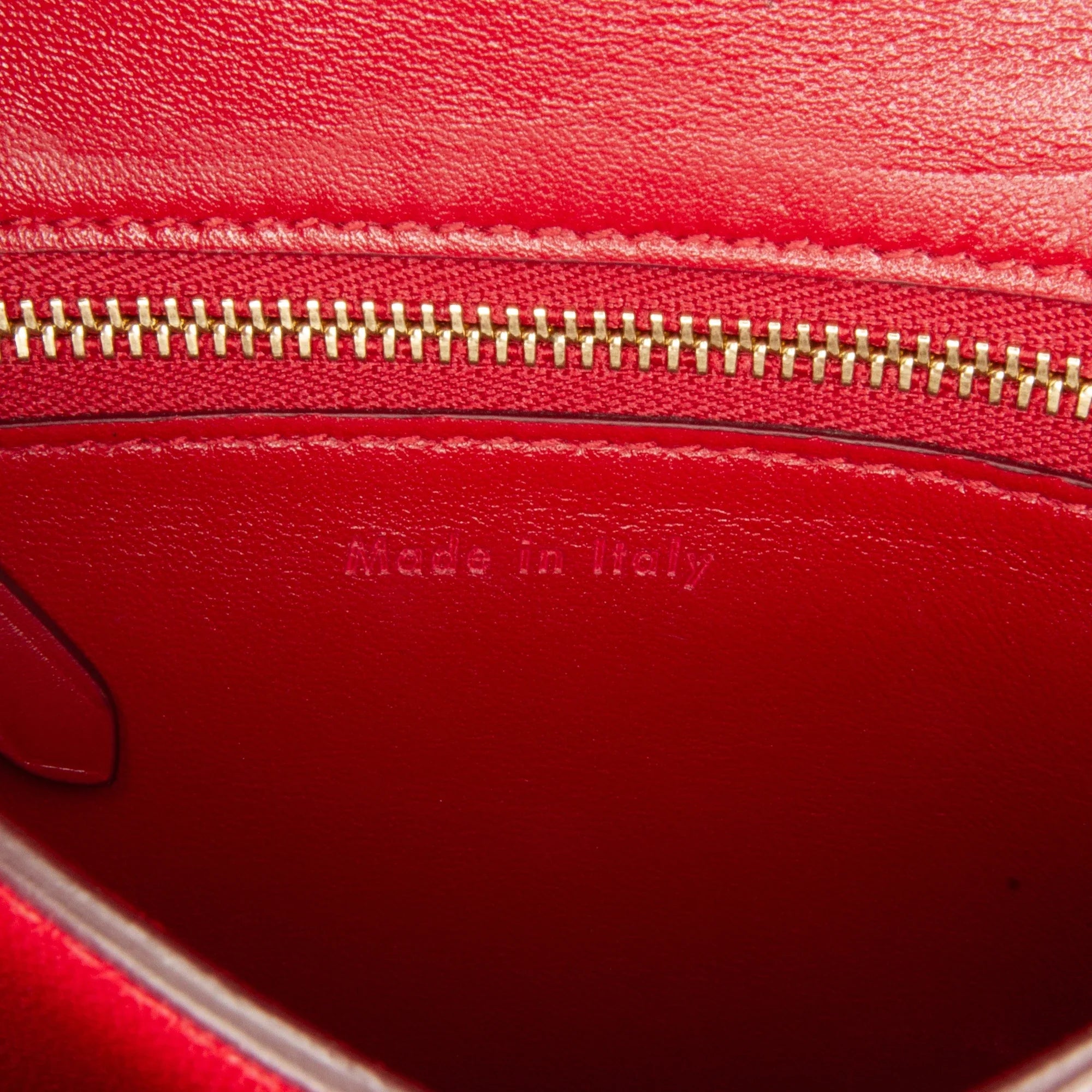 Pre-Owned Authenticated Celine Small Classic Box Calf Leather Red Crossbody Bag Unisex (Good)