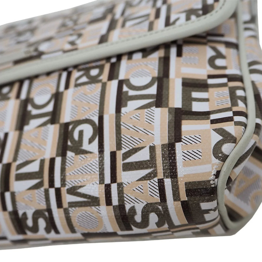 Pre-Owned Salvatore Ferragamo ,Leather Shoulder Bag Beige (Good)